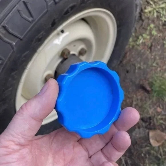 Cap Soda Covers or Manual Hub 4WD Turner Tool - Picture 9 of 10